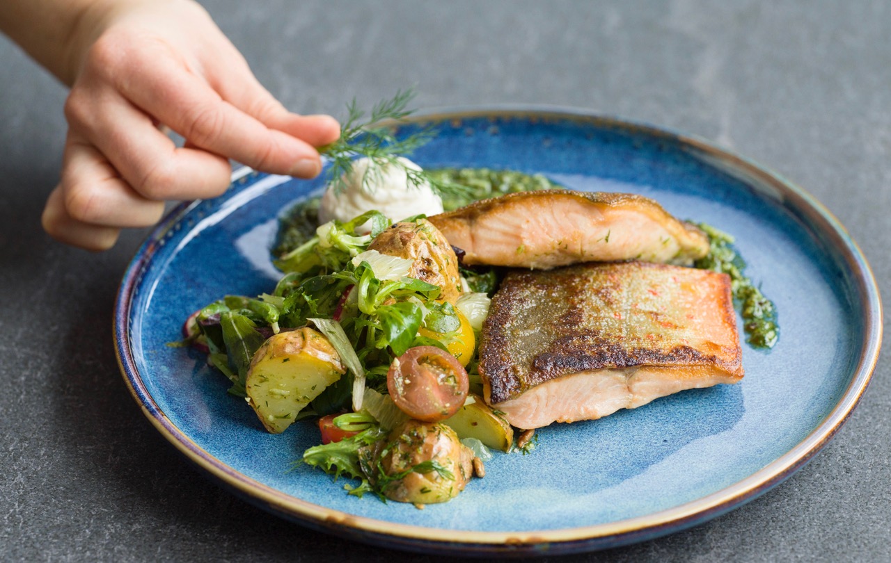 fisk_hand_beskuren_lo